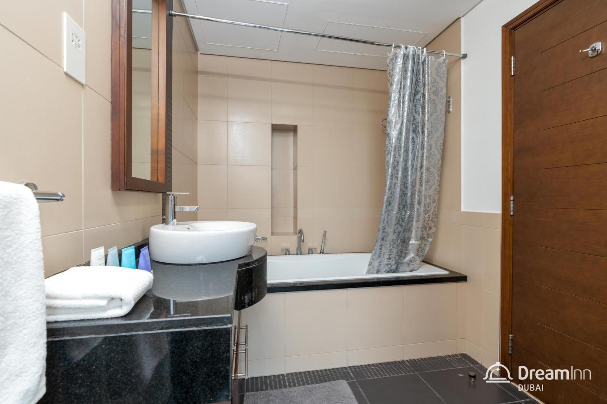 Dream Inn Apartments- West Wharf Tower Canal View Dubaj Zewnętrze zdjęcie
